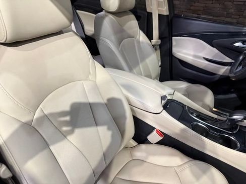 Used 2017 Buick Envision Essence FWD image 4