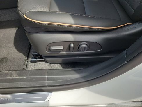 New 2025 Buick Envista Avenir image 13