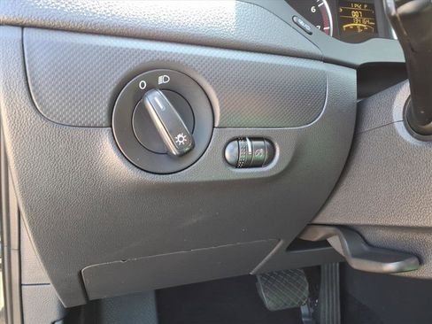Used 2014 Volkswagen Jetta SE FWD image 23