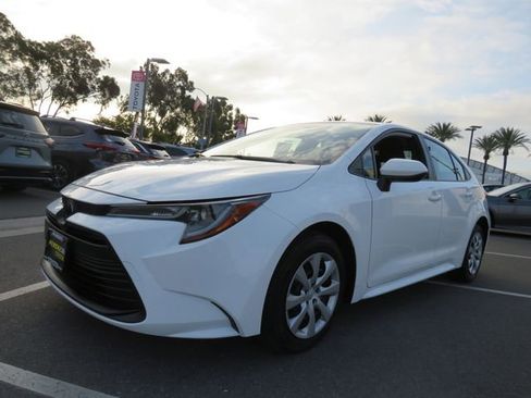 Certified 2024 Toyota Corolla LE image 3