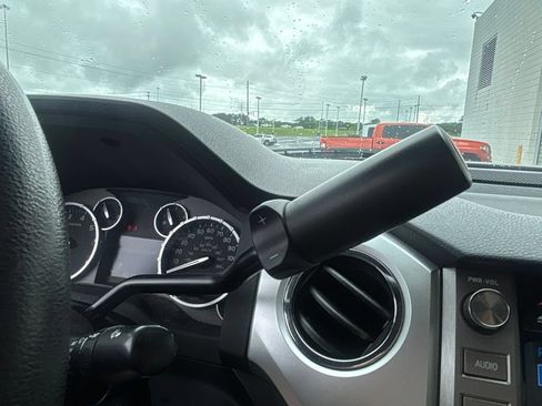 Used 2016 Toyota Tundra SR5 RWD image 16