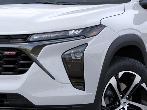 New 2026 Chevrolet Trax RS w/ Sunroof Package FWD image 10