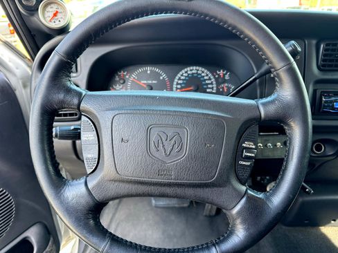 Used 2001 Dodge Ram 2500 Truck 2WD Quad Cab image 24