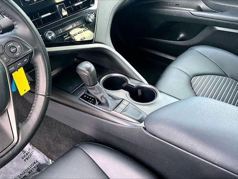 Used 2024 Toyota Camry SE FWD image 15