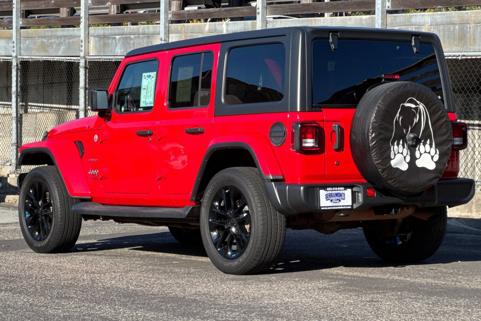 Used 2020 Jeep Wrangler Unlimited Sahara AWD/4WD image 8