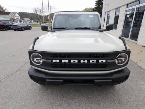 New 2025 Ford Bronco 4-Door image 6