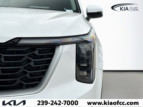 New 2026 Kia Sorento LX image 9