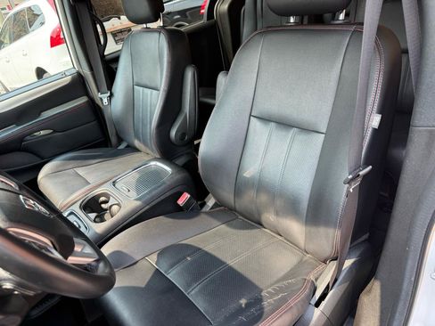 Used 2018 Dodge Grand Caravan GT FWD image 6