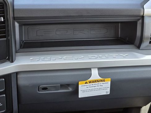 New 2026 Ford F250 XLT w/ FX4 Off-Road Package image 24