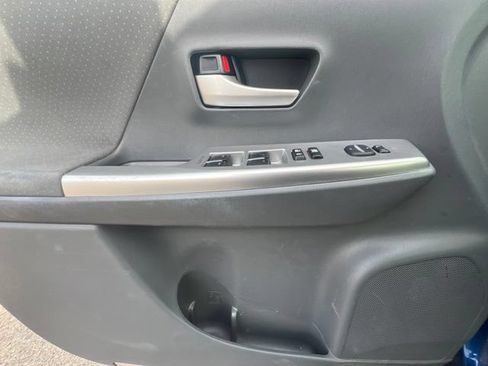 Used 2014 Toyota Prius V Three FWD image 23
