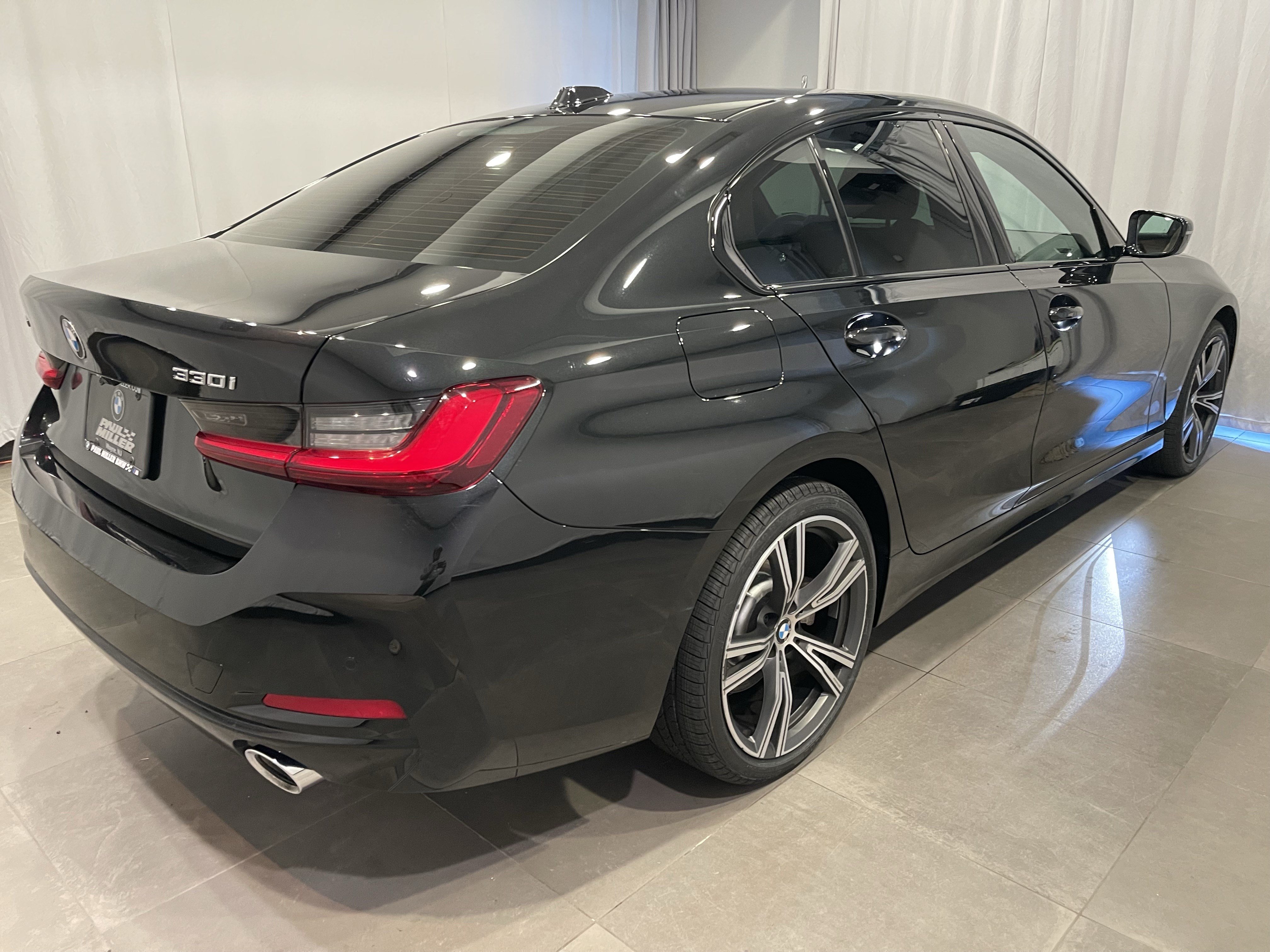 Certified 2023 BMW 330i xDrive Sedan w/ Premium Package AWD/4WD image 9