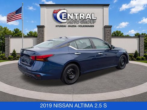 Used 2019 Nissan Altima 2.5 S FWD image 8