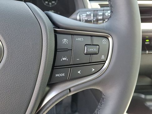 Used 2026 Lexus UX 300h AWD w/ Accessory Package (Z1) image 23
