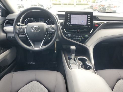 Used 2023 Toyota Camry LE image 10