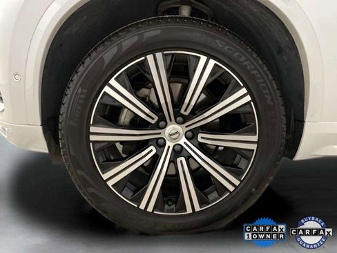 Used 2025 Volvo XC90 B6 Plus image 31