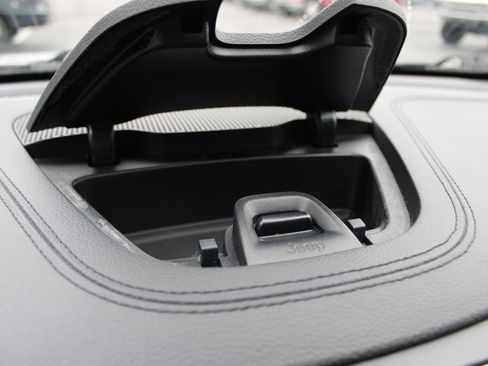 Used 2022 Jeep Cherokee Latitude Lux w/ Sun & Sound Group image 30