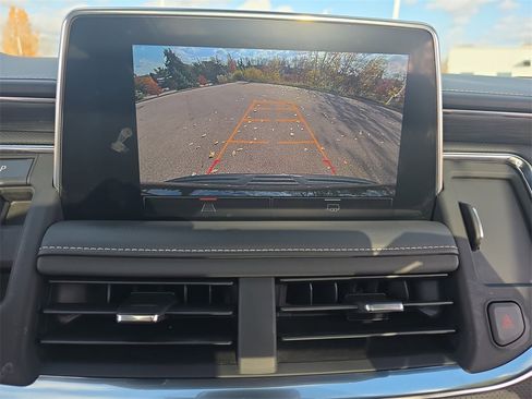 Used 2023 GMC Yukon SLT image 25