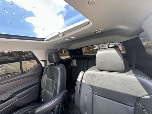 Used 2019 Chevrolet Traverse Premier w/ Redline Edition image 18