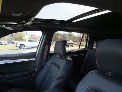 Used 2024 Jeep Wagoneer Launch Edition image 28