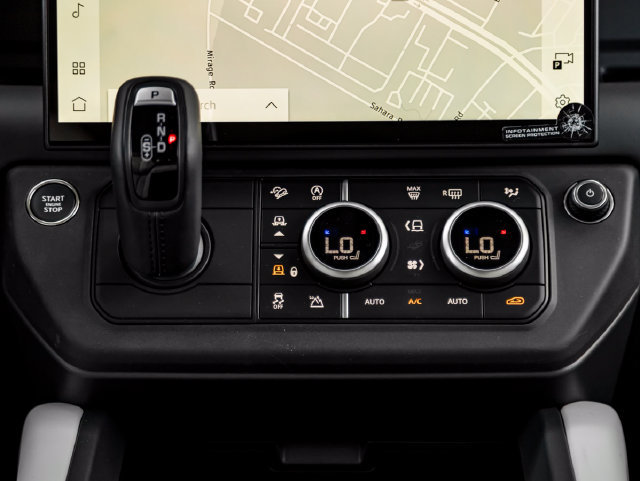 New 2026 Land Rover Defender 130 X-Dynamic SE AWD/4WD image 24
