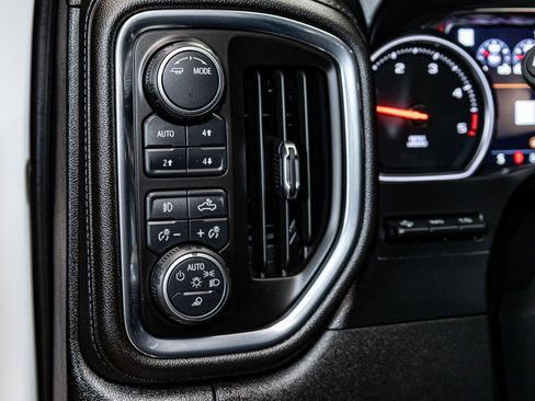 Used 2021 Chevrolet Silverado 3500 High Country image 15