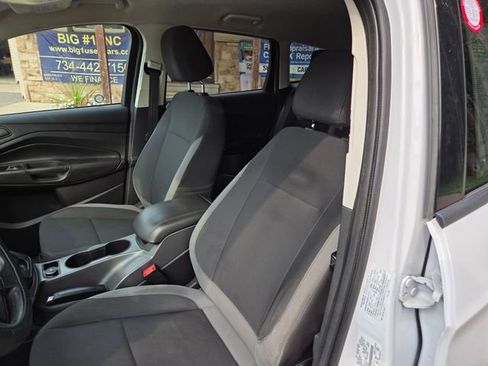 Used 2014 Ford Escape S w/ Equipment Group 101B FWD image 19