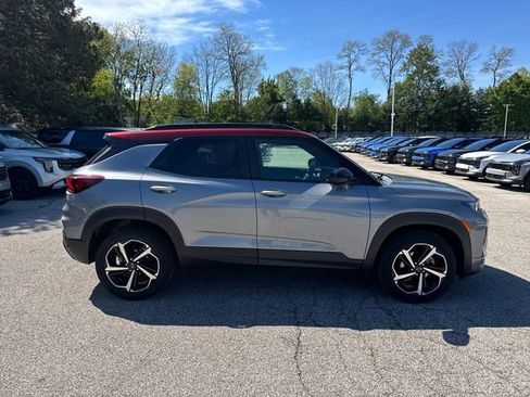 Used 2023 Chevrolet TrailBlazer RS w/ Sun and Liftgate Package AWD/4WD image 6