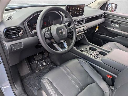 New 2026 Honda Pilot Touring image 3