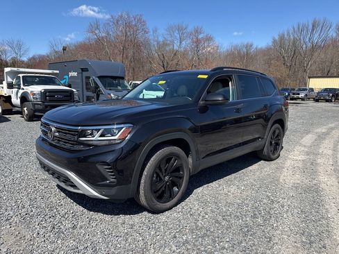 Used 2022 Volkswagen Atlas SE image 1