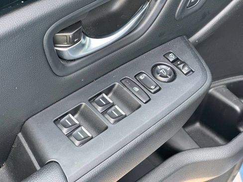 Used 2025 Honda Pilot TrailSport image 20