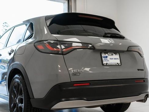 Used 2023 Honda HR-V Sport image 10