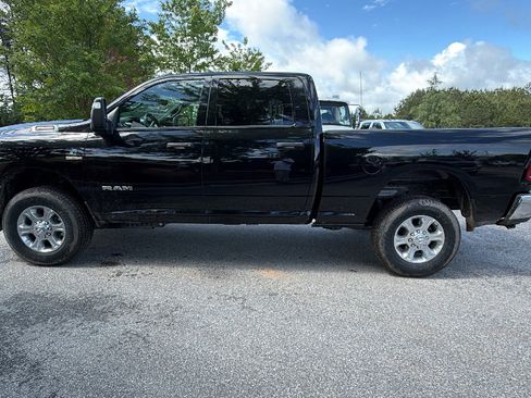 New 2026 RAM 2500 Big Horn AWD/4WD image 11