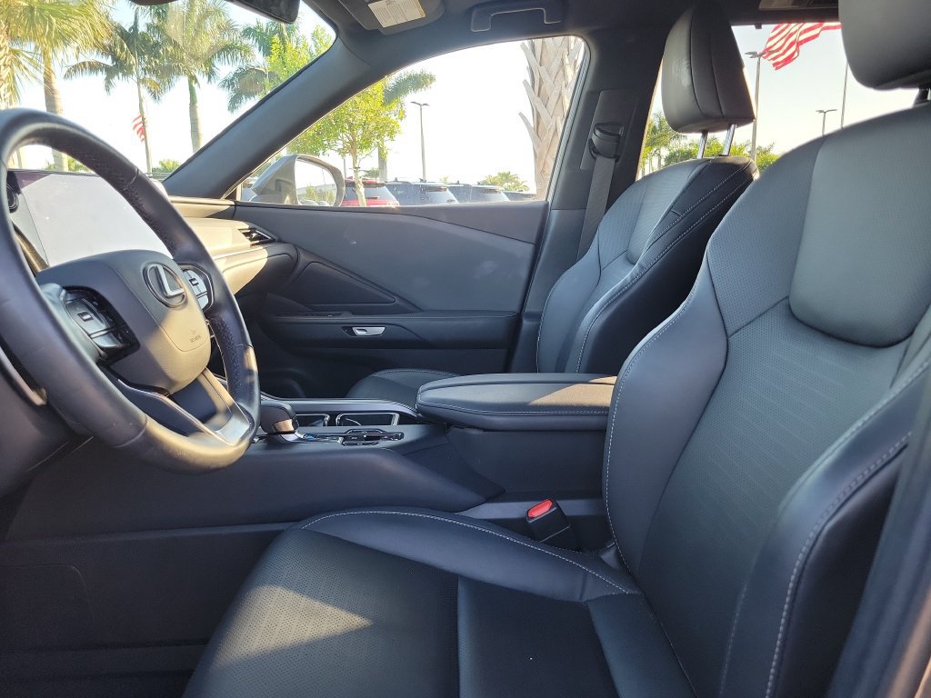 Used 2024 Lexus TX 350 FWD w/ Cold Weather Package image 16