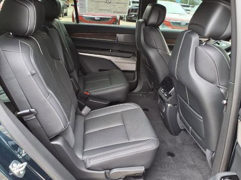 New 2026 Cadillac Vistiq Luxury image 10