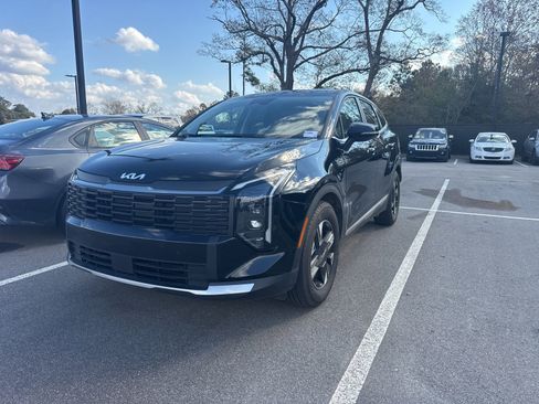 Used 2026 Kia Sportage LX w/ LX Convenience Package image 3