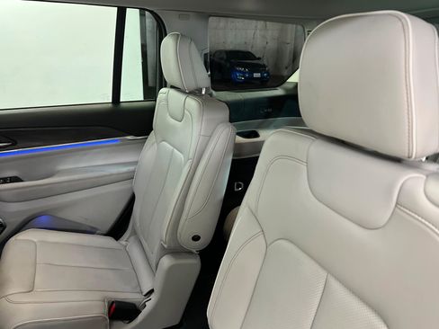 Used 2022 Jeep Grand Cherokee L Overland image 21