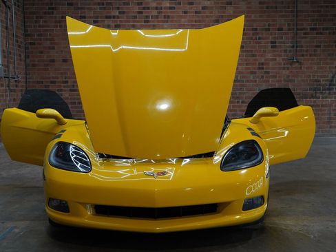 Used 2009 Chevrolet Corvette Coupe w/ Preferred Equipment Group image 25