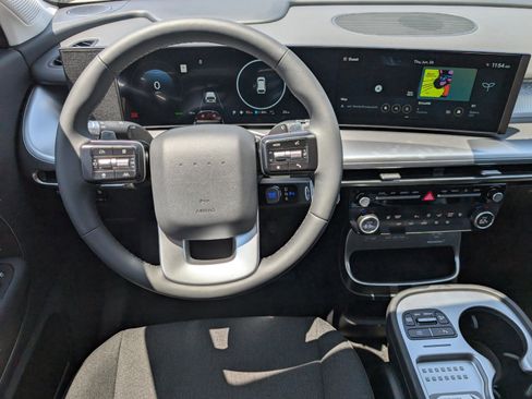 New 2026 Hyundai Ioniq 9 SE image 18