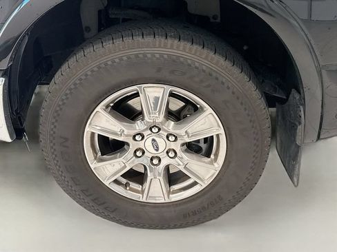 Used 2015 Ford F150 Lariat w/ Equipment Group 502A Luxury AWD/4WD image 26