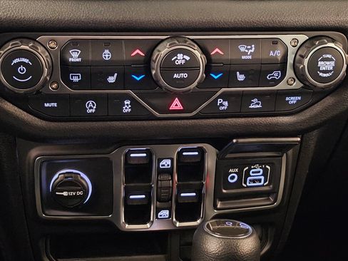 New 2026 Jeep Gladiator Sport AWD/4WD image 28