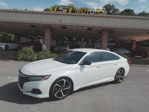 Used 2022 Honda Accord Sport image 4
