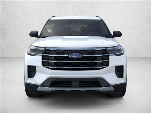 New 2025 Ford Explorer Active image 6