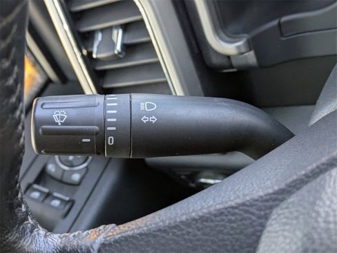 Used 2022 Ford F250 Lariat w/ Lariat Value Package image 38