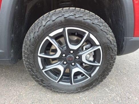 Used 2025 Jeep Compass Trailhawk image 70