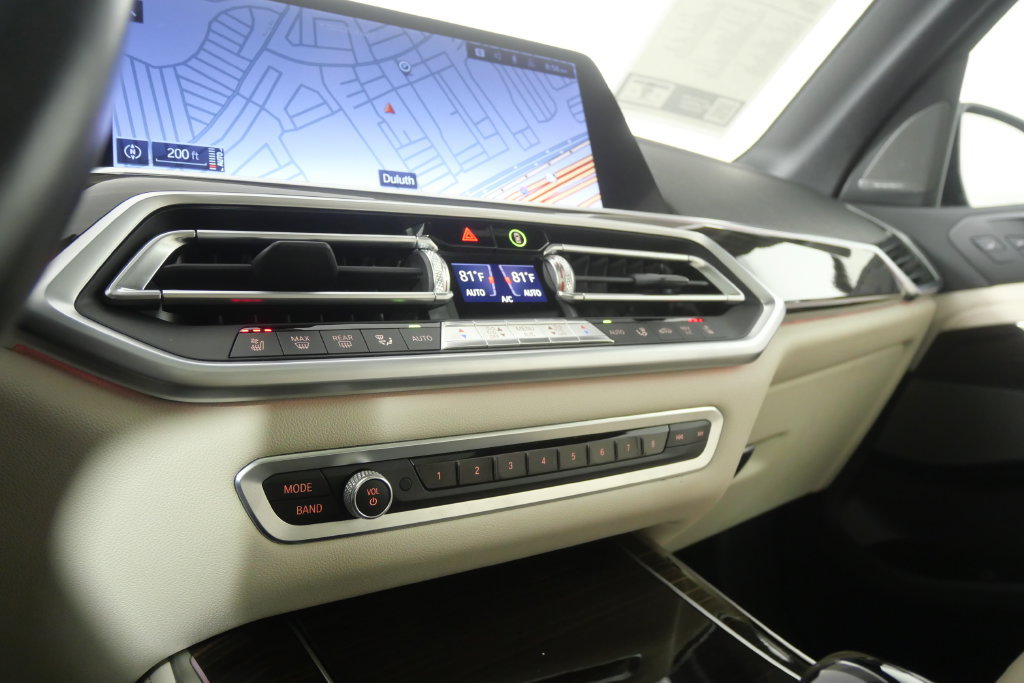 Used 2019 BMW X5 xDrive40i w/ M Sport Package AWD/4WD image 26