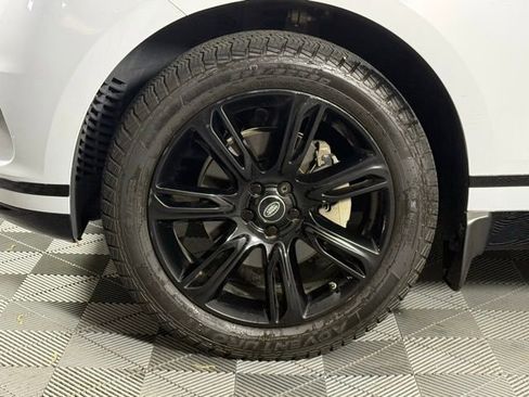 Used 2019 Land Rover Range Rover Velar S image 12