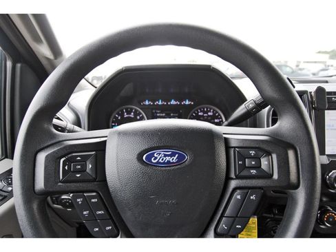 Used 2022 Ford F350 XLT w/ XLT Premium Package AWD/4WD image 17