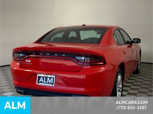 Used 2022 Dodge Charger SXT image 9