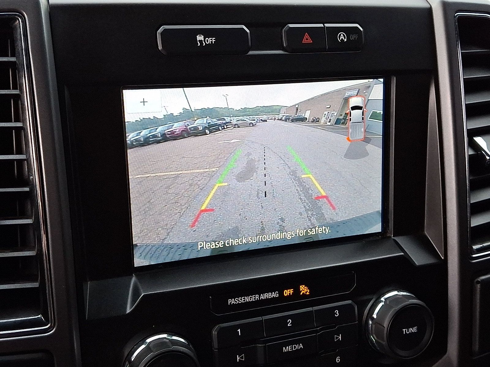 Used 2019 Ford F150 XLT w/ Equipment Group 302A Luxury AWD/4WD image 19