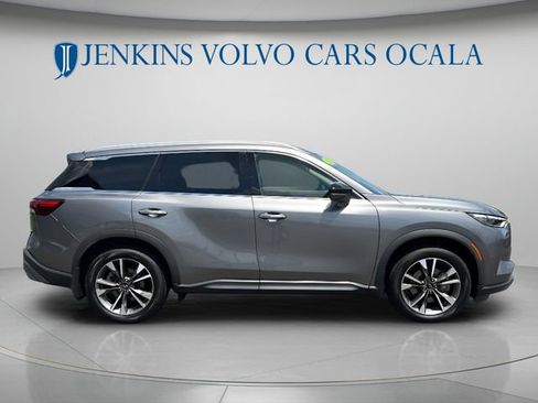 Used 2022 INFINITI QX60 Luxe w/ Cargo Package FWD image 2